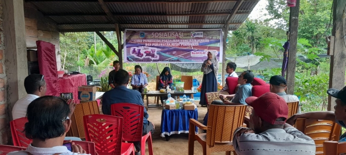 Dosen prodi Akuakultur berpartisipasi dalam pengabdian cara pembuatan pakan ikan yang baik dan perawatan mesin pakan ikan yang diadakan oleh dinas perikanan kab sorong